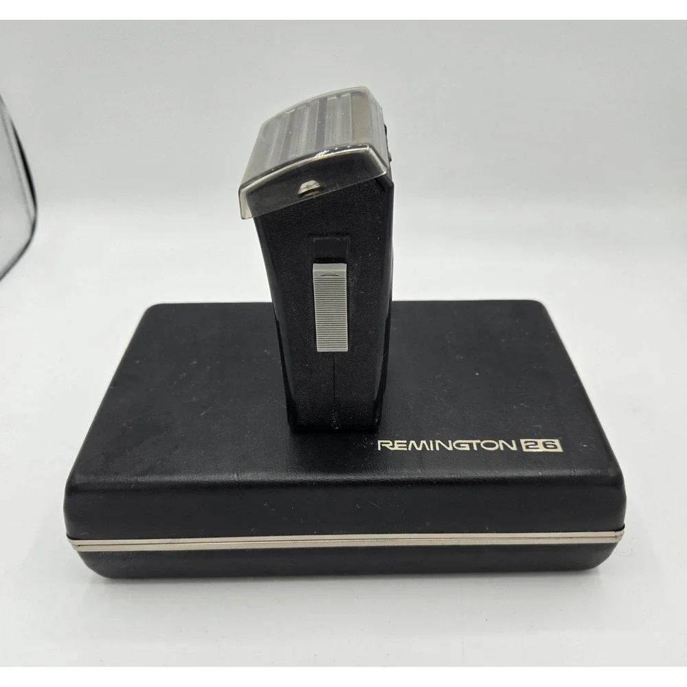 Vintage Remington Lektro Blade 26 Electric Shaver‎ with Travel Case Sperry Rand